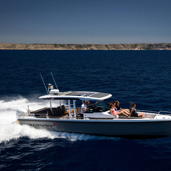 top-yachts-charter-mallorca-axopar37-teemoet-03